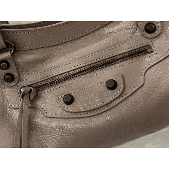 Balenciaga Le Cagole