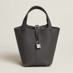 Style：Picotin lockColour：8F/sliverSize：18cmLeather：clemenceHardware：slivet菜篮18cm，锡器灰牛皮，银扣，高级全手工专属定制‼️