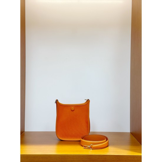 HERMÈS Evelyne