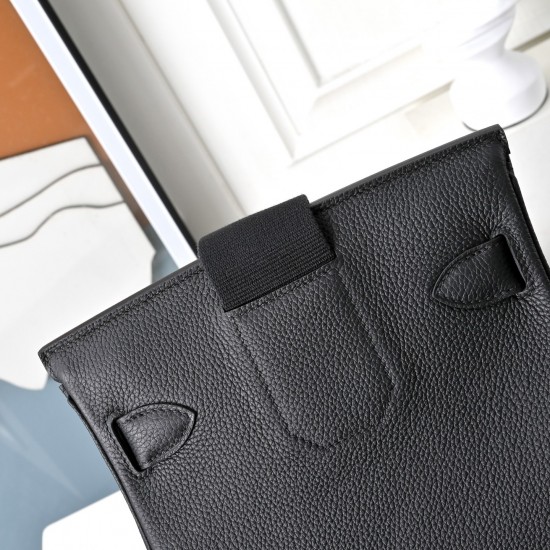 HERMÈS More