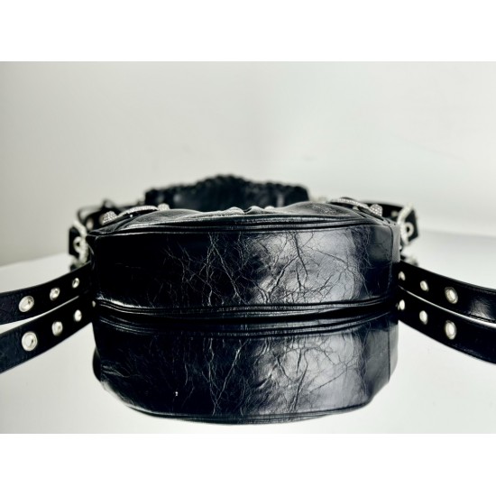 Balenciaga Le Cagole