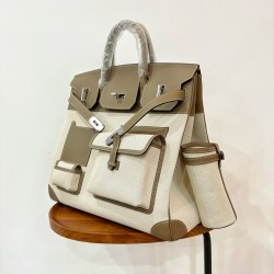 HERMÈS More