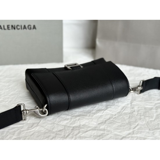 Balenciaga Downtown