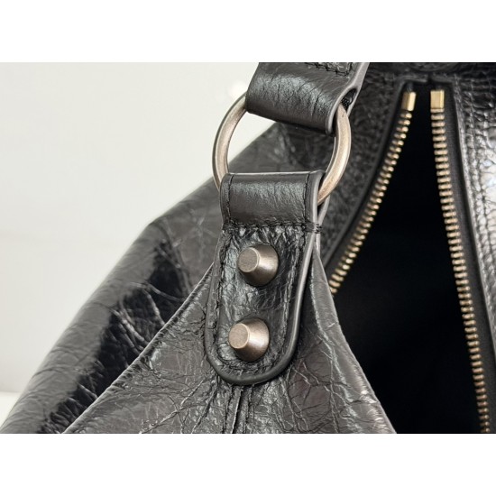 Balenciaga Le Cagole