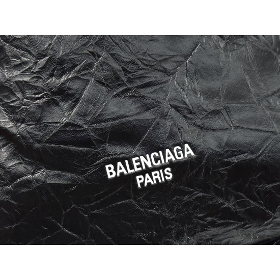 Balenciaga More ←