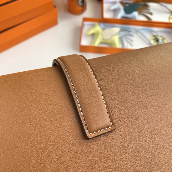 HERMÈS Clutchs