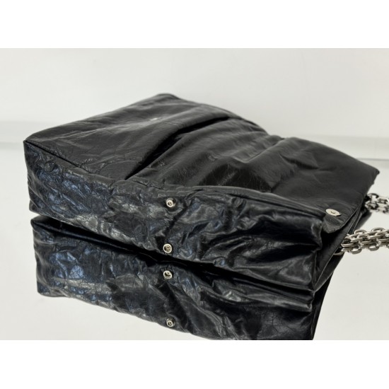 Balenciaga More ←