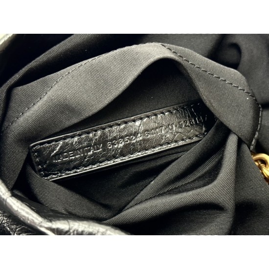 Balenciaga More ←
