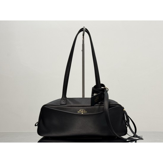 Balenciaga More ←