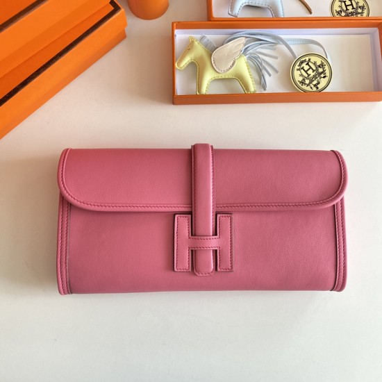 HERMÈS Clutchs