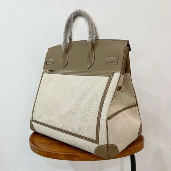 HERMÈS More
