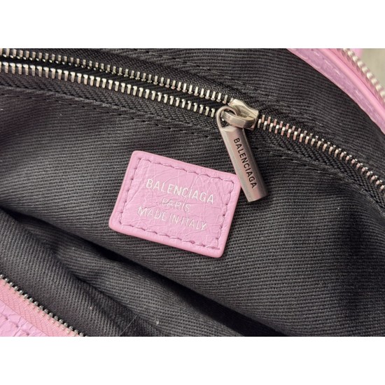Balenciaga More ←