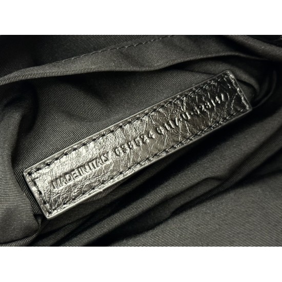 Balenciaga More ←