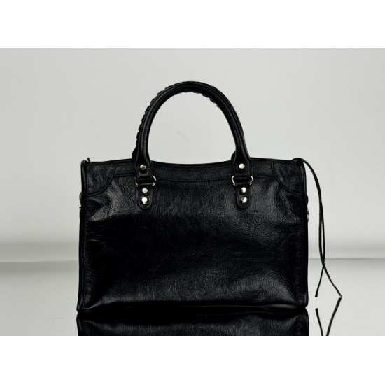 Balenciaga Le Cagole