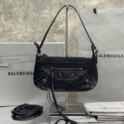 Balenciaga Le Cagole