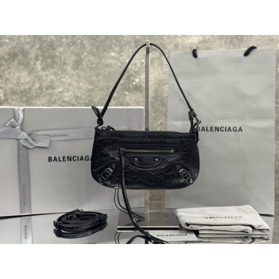 Balenciaga Le Cagole