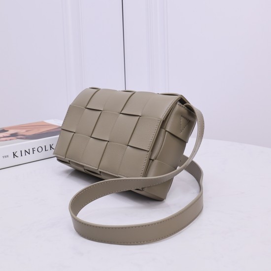 Bottega Veneta ​‍Cassette