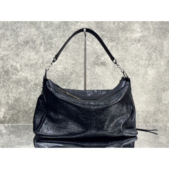 Balenciaga Le Cagole