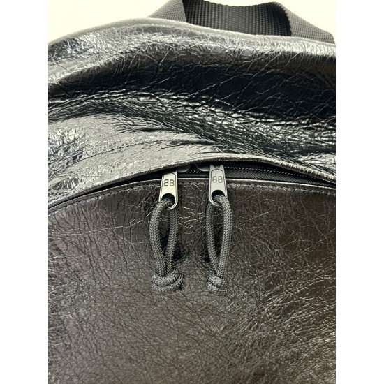 Balenciaga More ←
