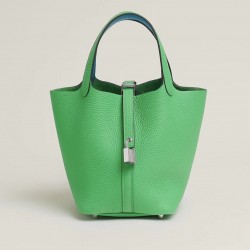 Style：Picotin lockColour：1k竹子绿/2T天堂蓝Size：18cmLeather：clemenceHardware：sliver菜篮18cm，竹子绿/天堂蓝，银扣，高级全手工专属定制‼️