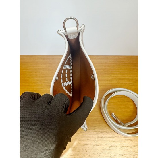 HERMÈS Evelyne