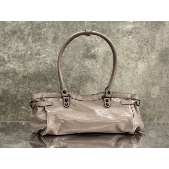 Balenciaga Le Cagole
