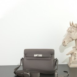HERMÈS More