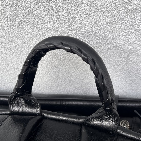 Balenciaga Le Cagole