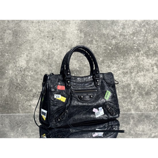 Balenciaga Le Cagole