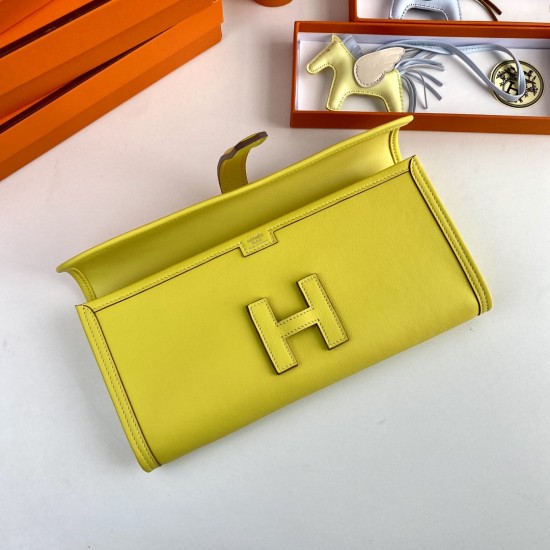HERMÈS Clutchs