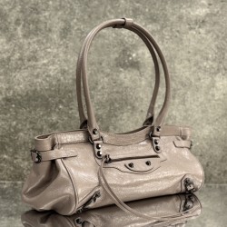 Balenciaga Le Cagole