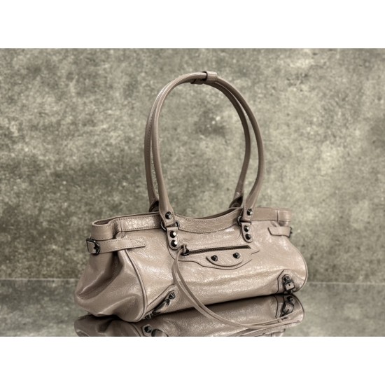 Balenciaga Le Cagole