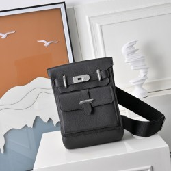 HERMÈS More