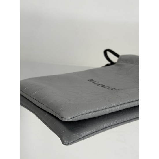 Balenciaga More ←