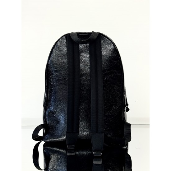 Balenciaga More ←