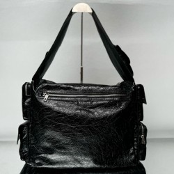 Balenciaga More ←