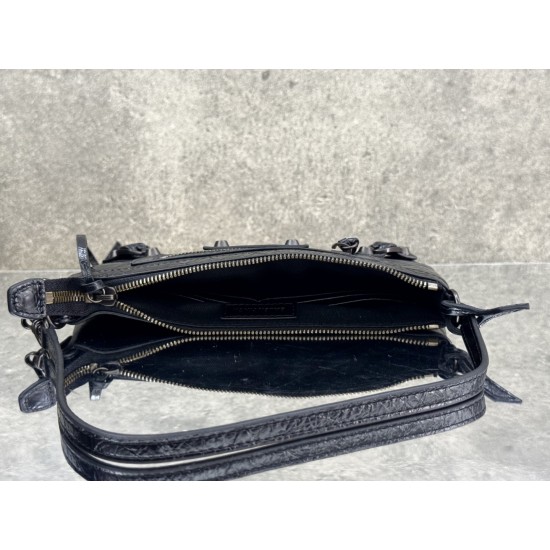 Balenciaga Le Cagole