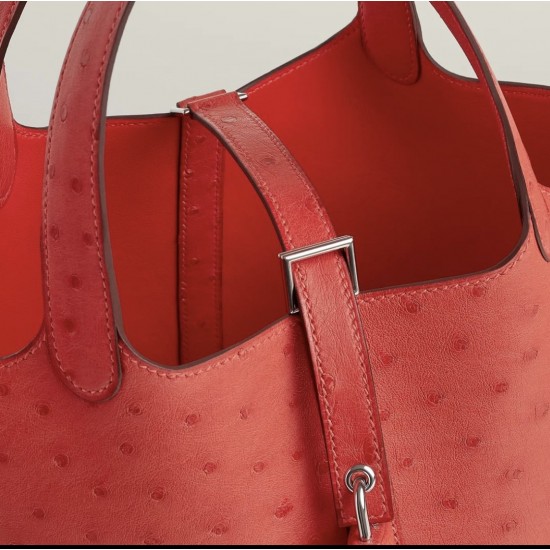 Style：Picotin lockColour：S5番茄红Size：18cmLeather：ostrichHardware：sliver菜篮18cm，南非进口KK/番茄红鸵鸟皮，银扣，高级全手工专属定制‼️