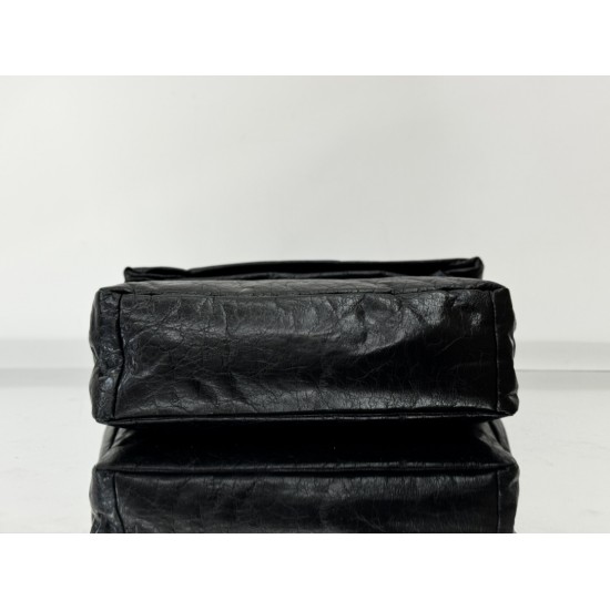 Balenciaga More ←