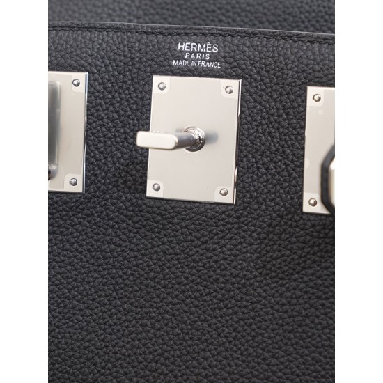 HERMÈS More
