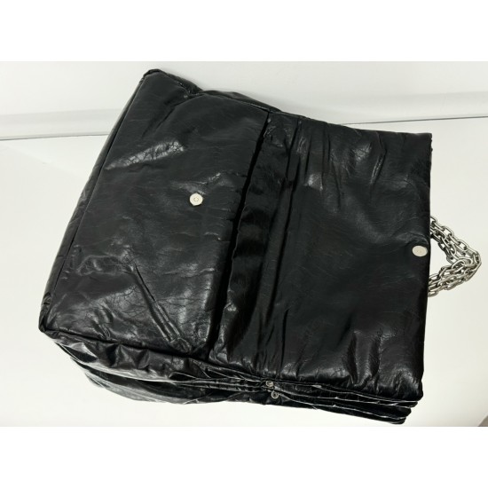 Balenciaga More ←