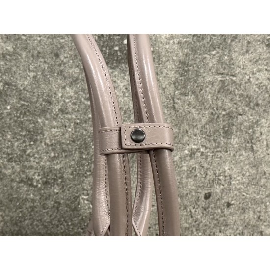 Balenciaga Le Cagole