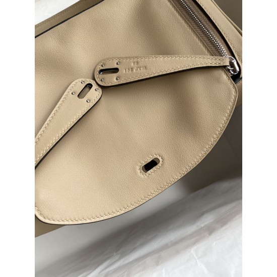 HERMÈS Lindy