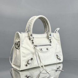 Balenciaga Le Cagole