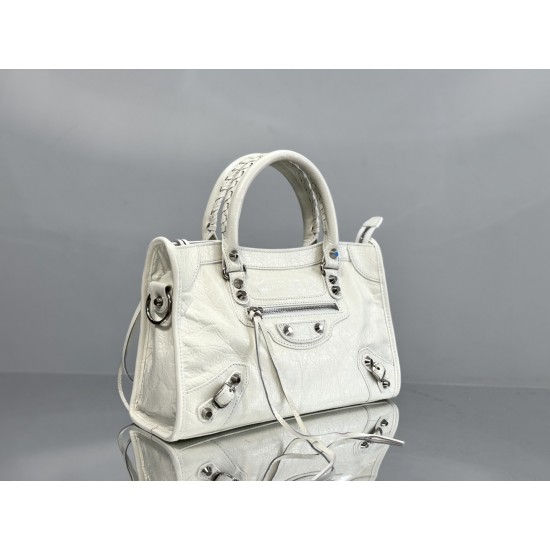 Balenciaga Le Cagole