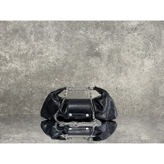Balenciaga More ←