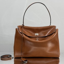Balenciaga More ←