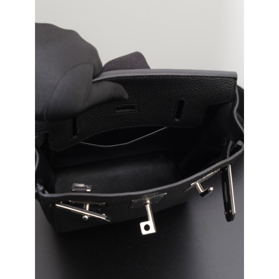 HERMÈS More