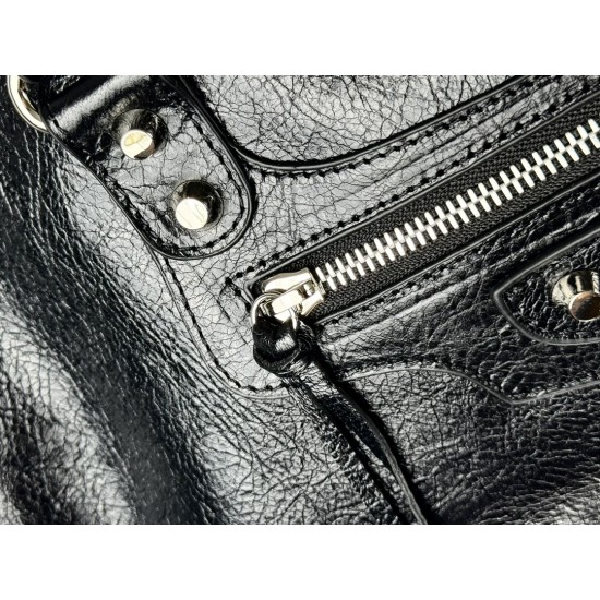 Balenciaga Le Cagole