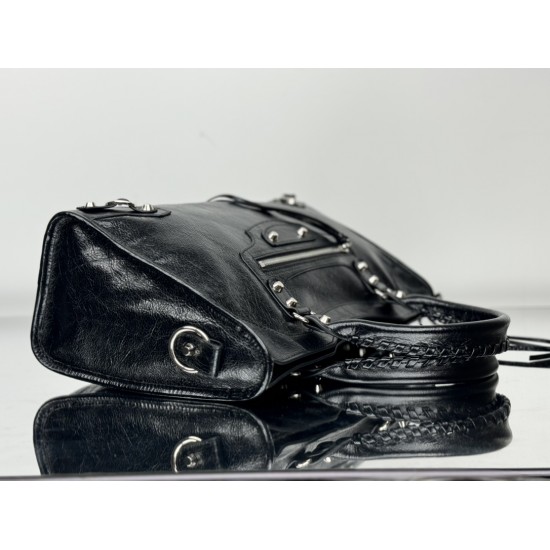 Balenciaga Le Cagole